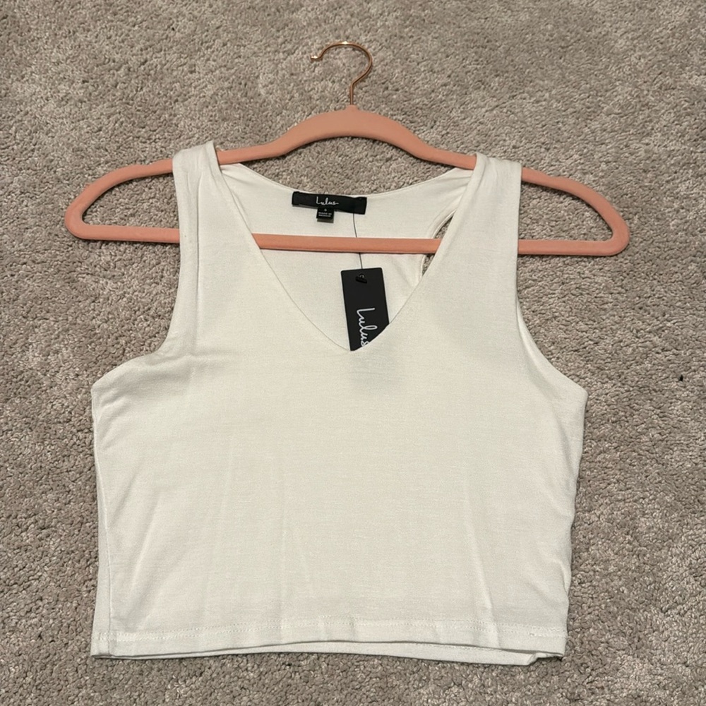 White cropped tank
